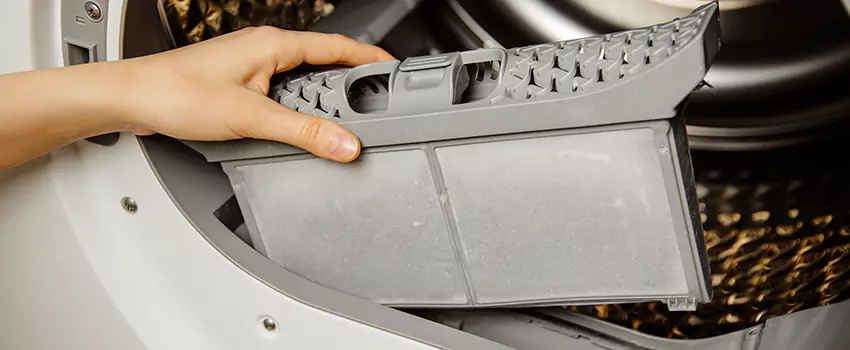 Signs Of A Clogged Dryer Lint Trap in Fond du Lac, Wisconsin
